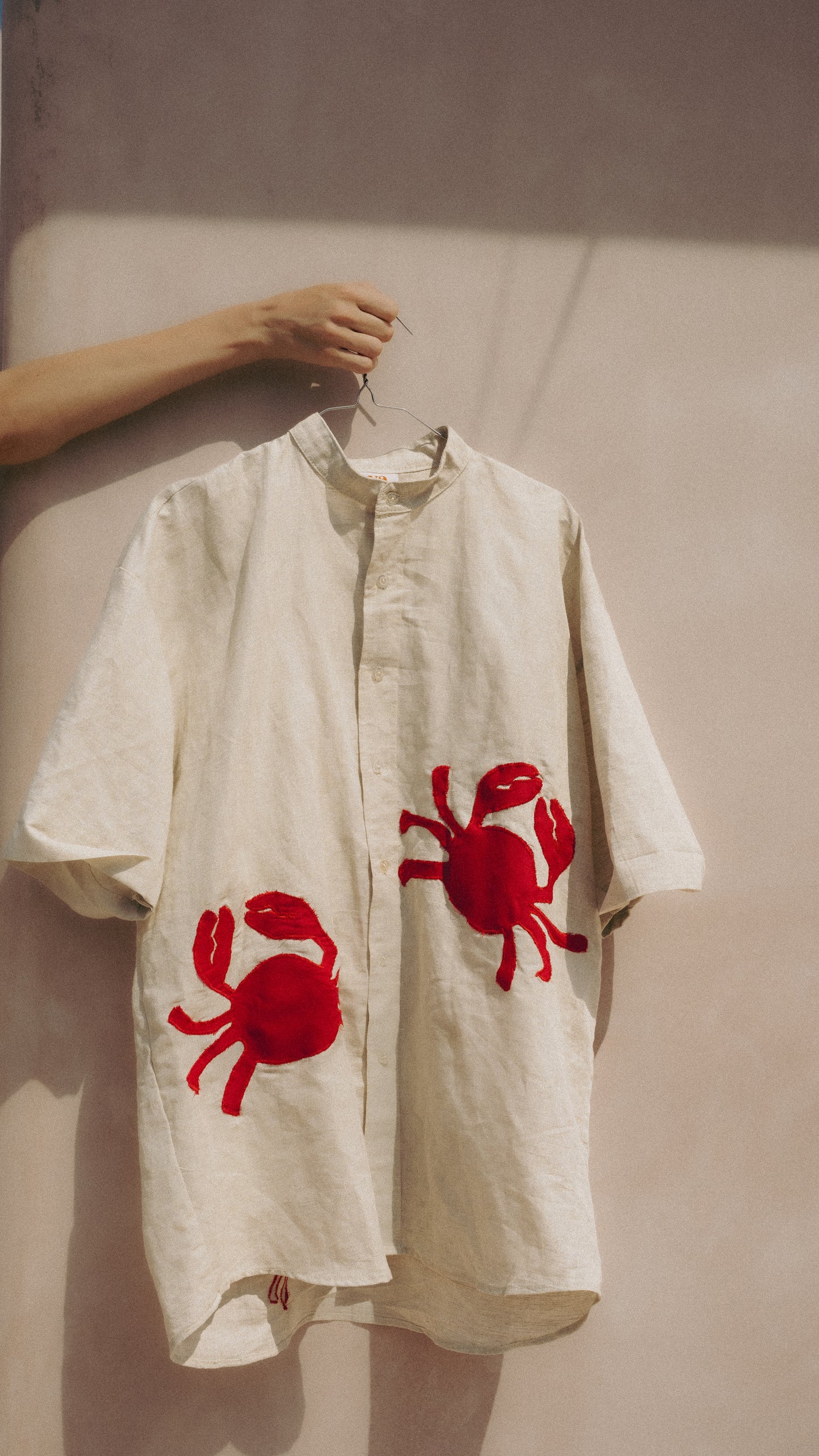 KAA shirt (ivory+red crabs)