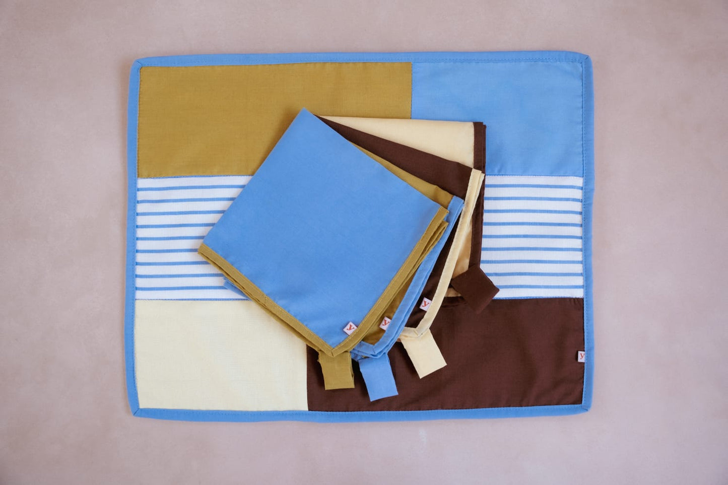 SUNNY DAY napkins (set of 4 mixed)
