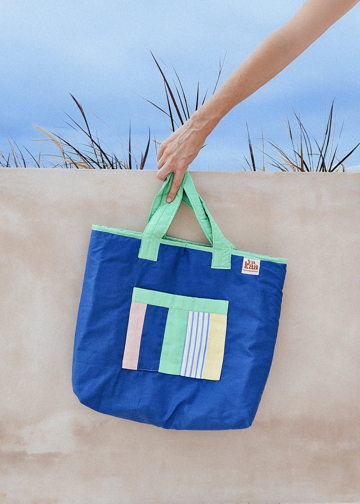 FARAHA reversible tote bag (Blue + Mint Green)