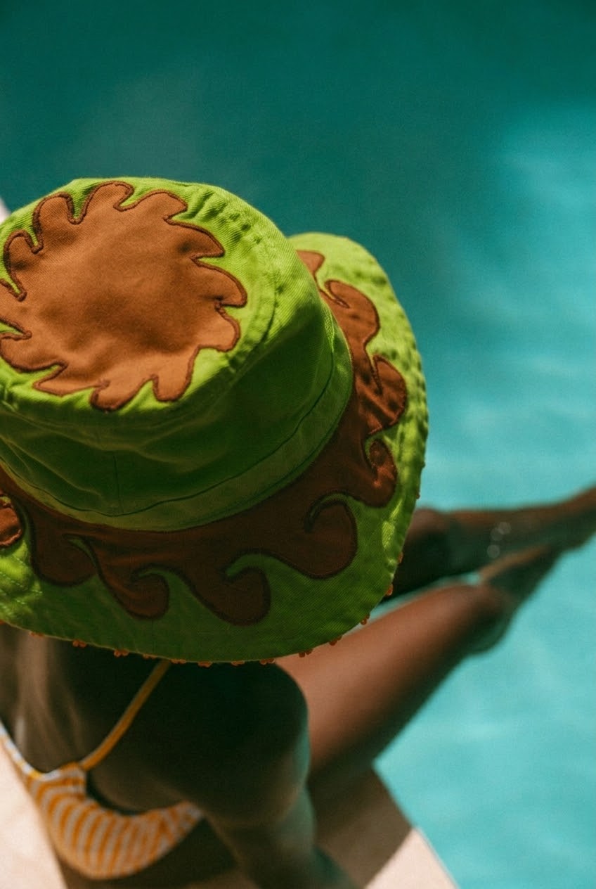 SIKUKUU Bucket hat (Lime Green + Brown)