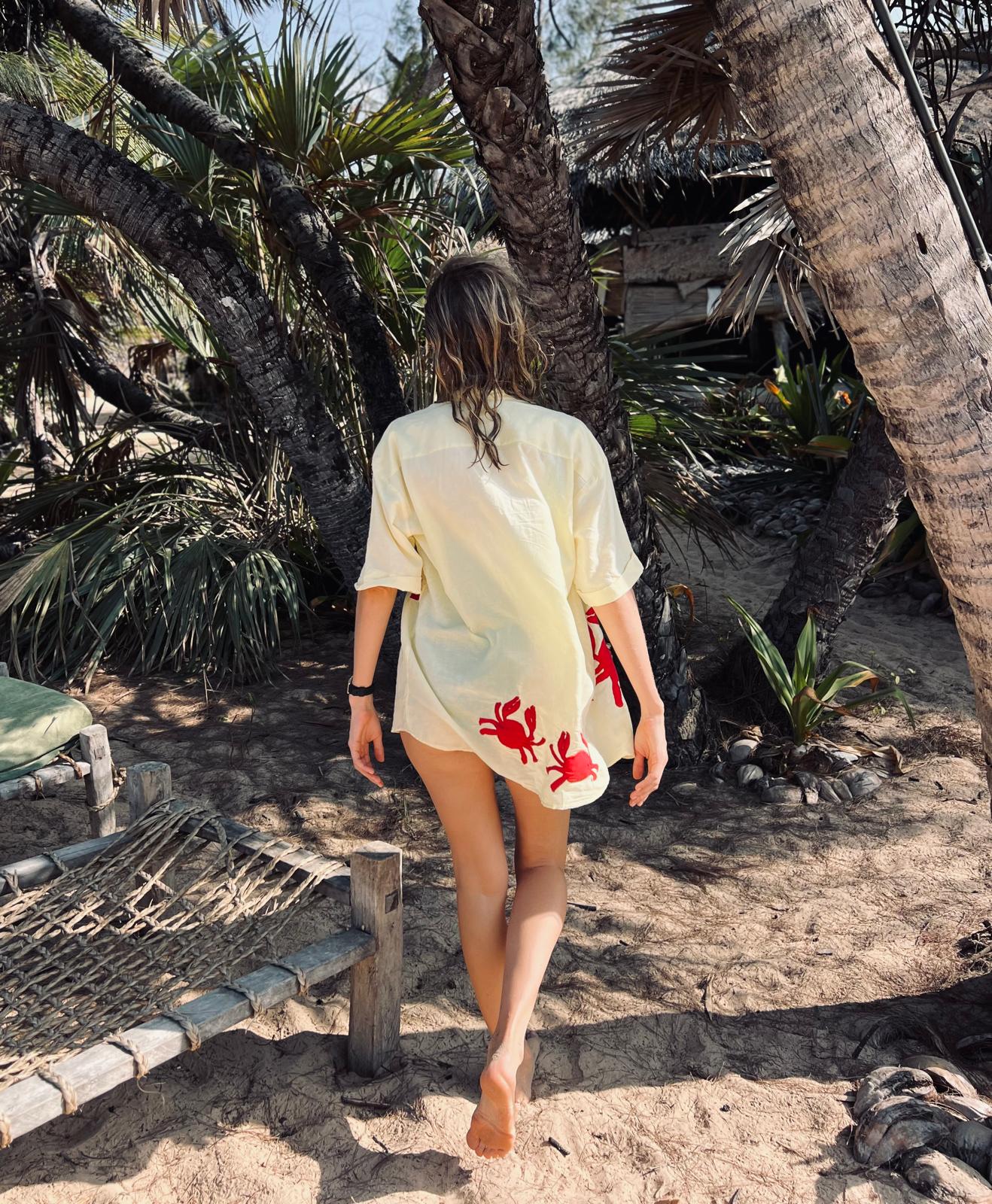 KAA shirt(pale yellow+red crabs)