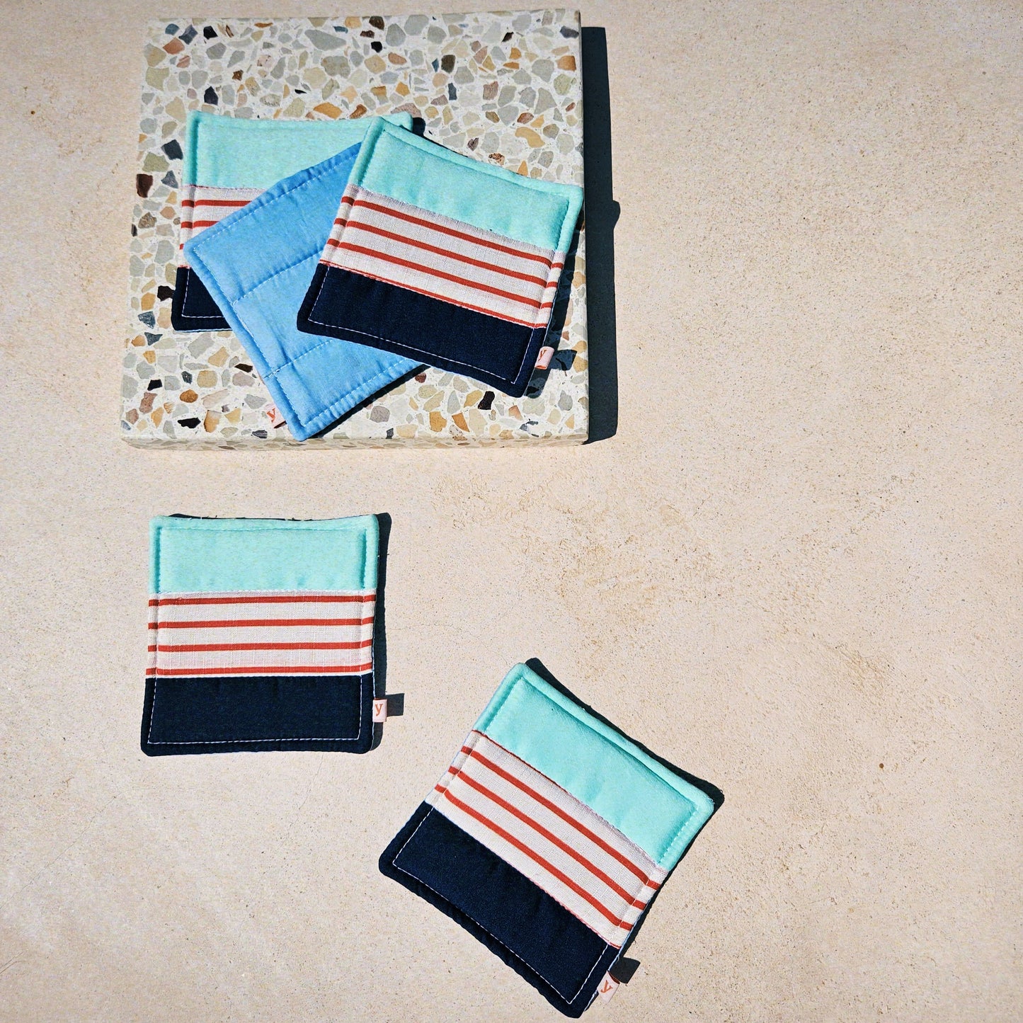 Y A K A A mini's (coasters) turquoise + red/white