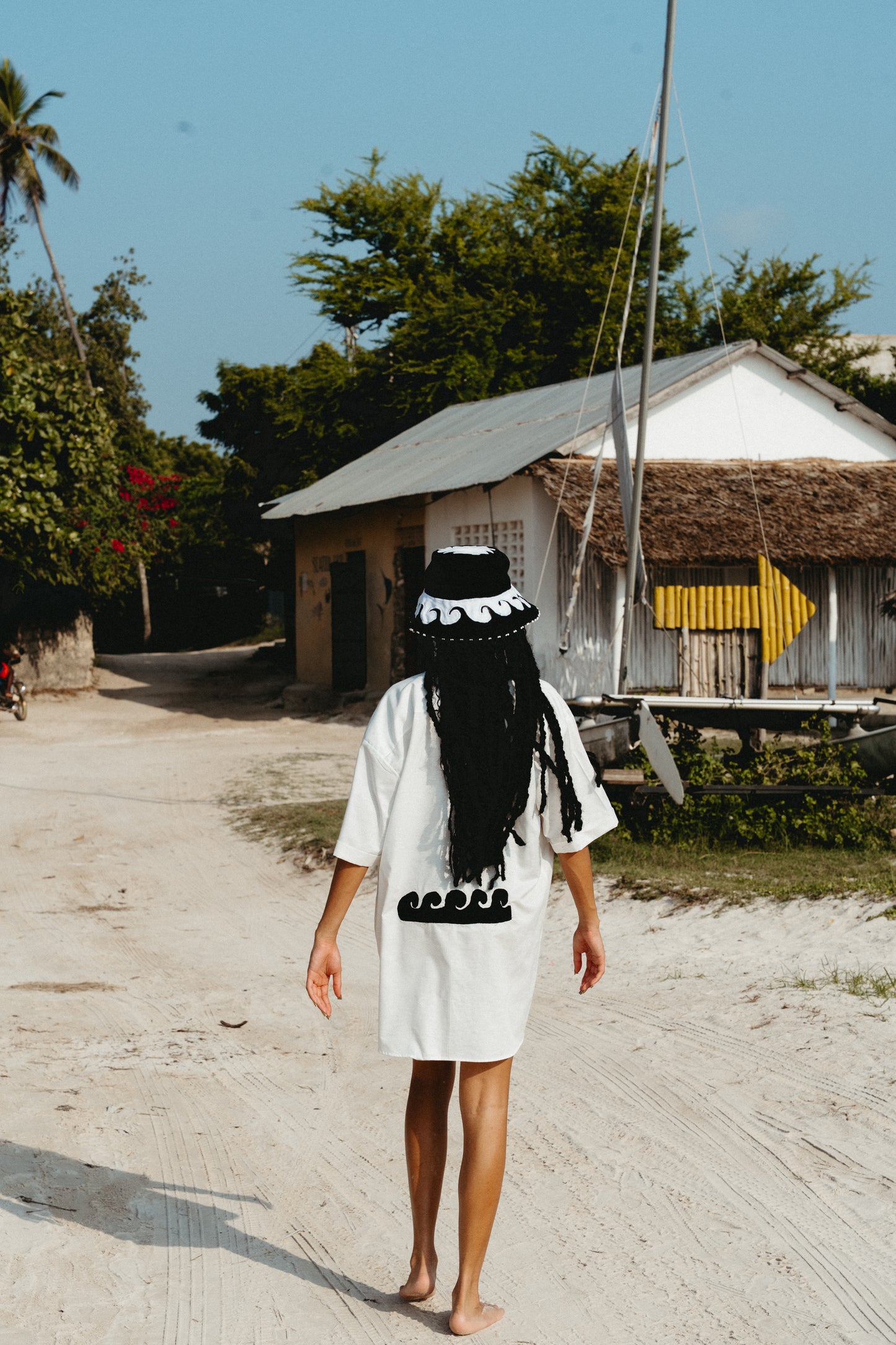 SIKUKUU shirt ( White + Black Motifs )