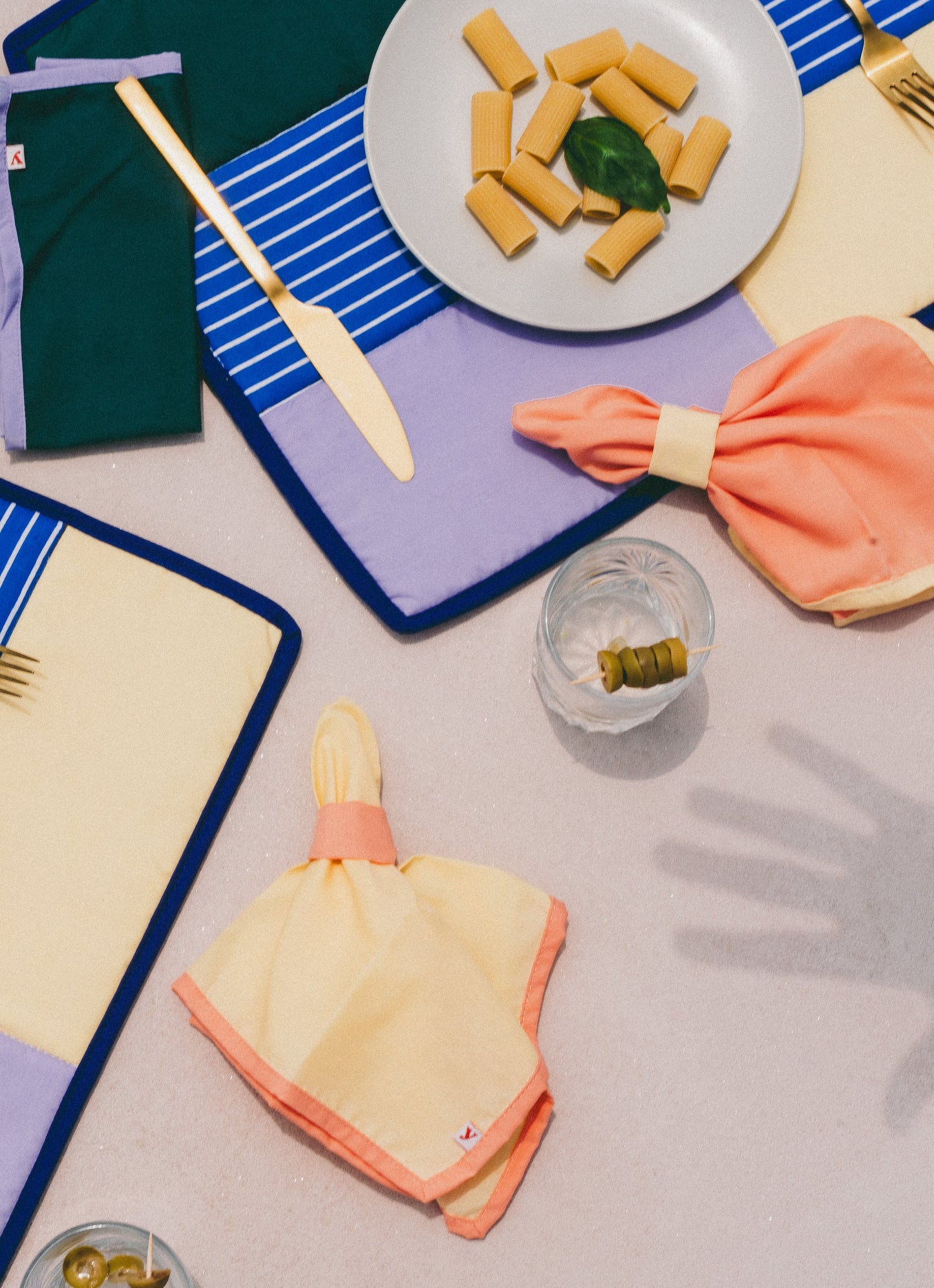 FRESH CUT napkins (set of 4 mixed)