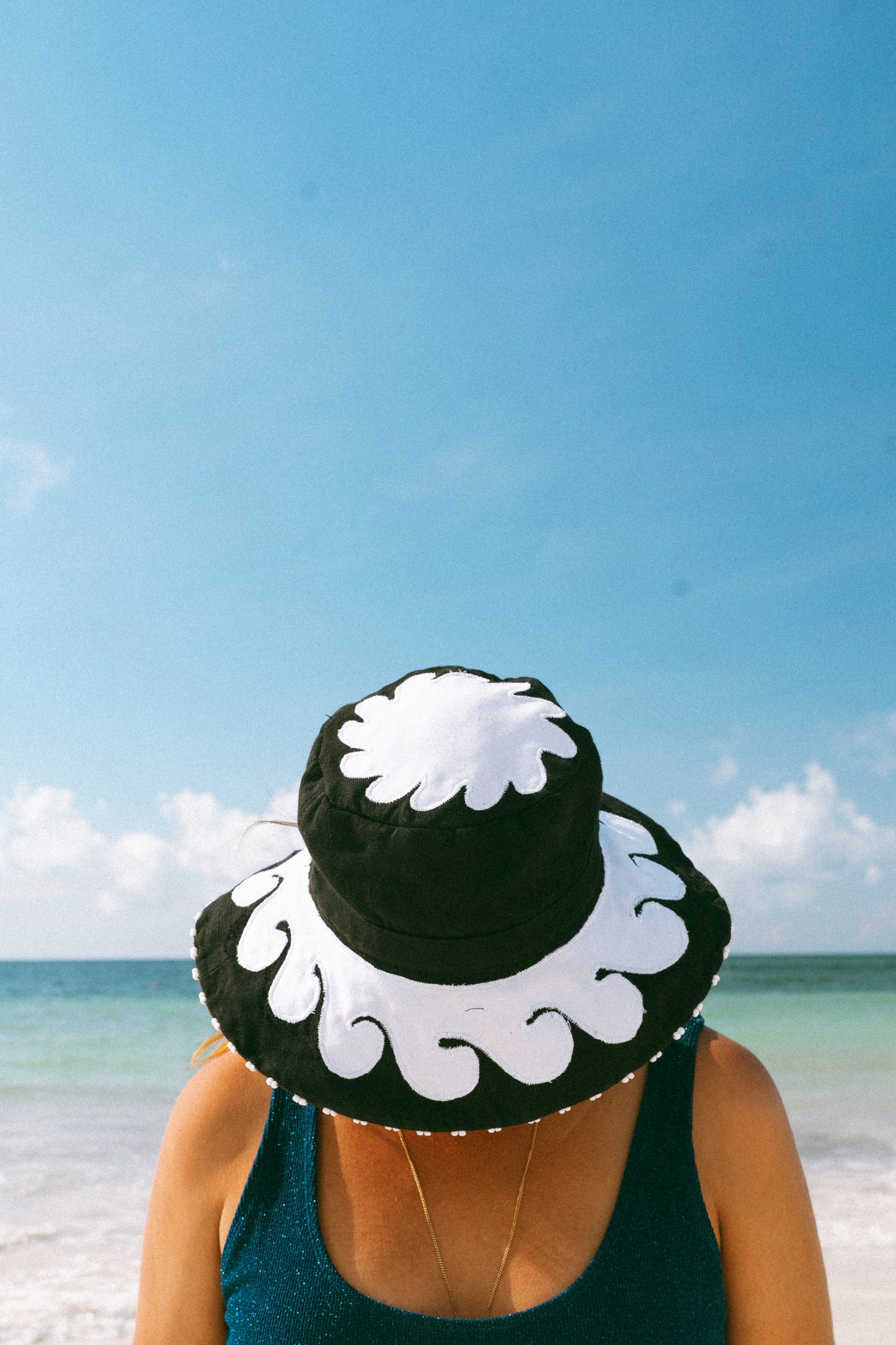 SIKUKUU bucket hat (Black)