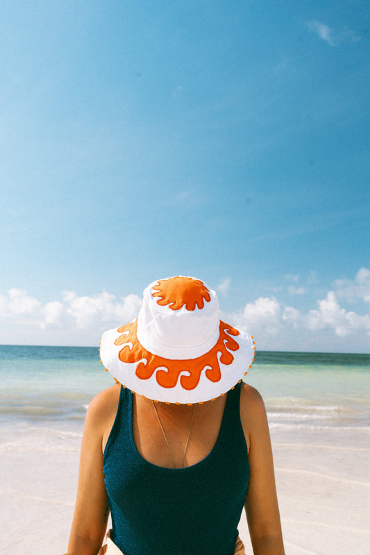 SIKUKUU Bucket hat (White)