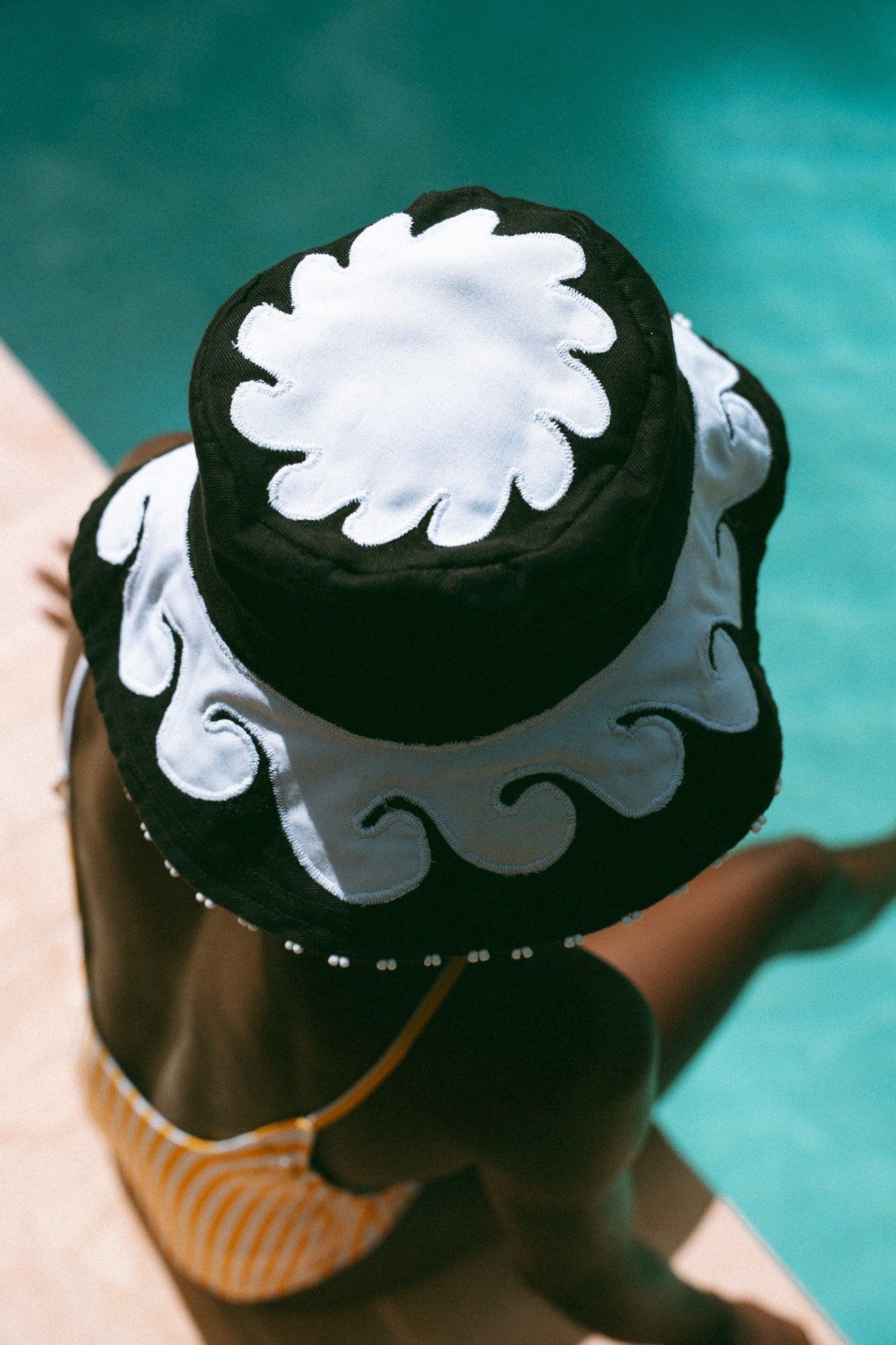 SIKUKUU bucket hat (Black)