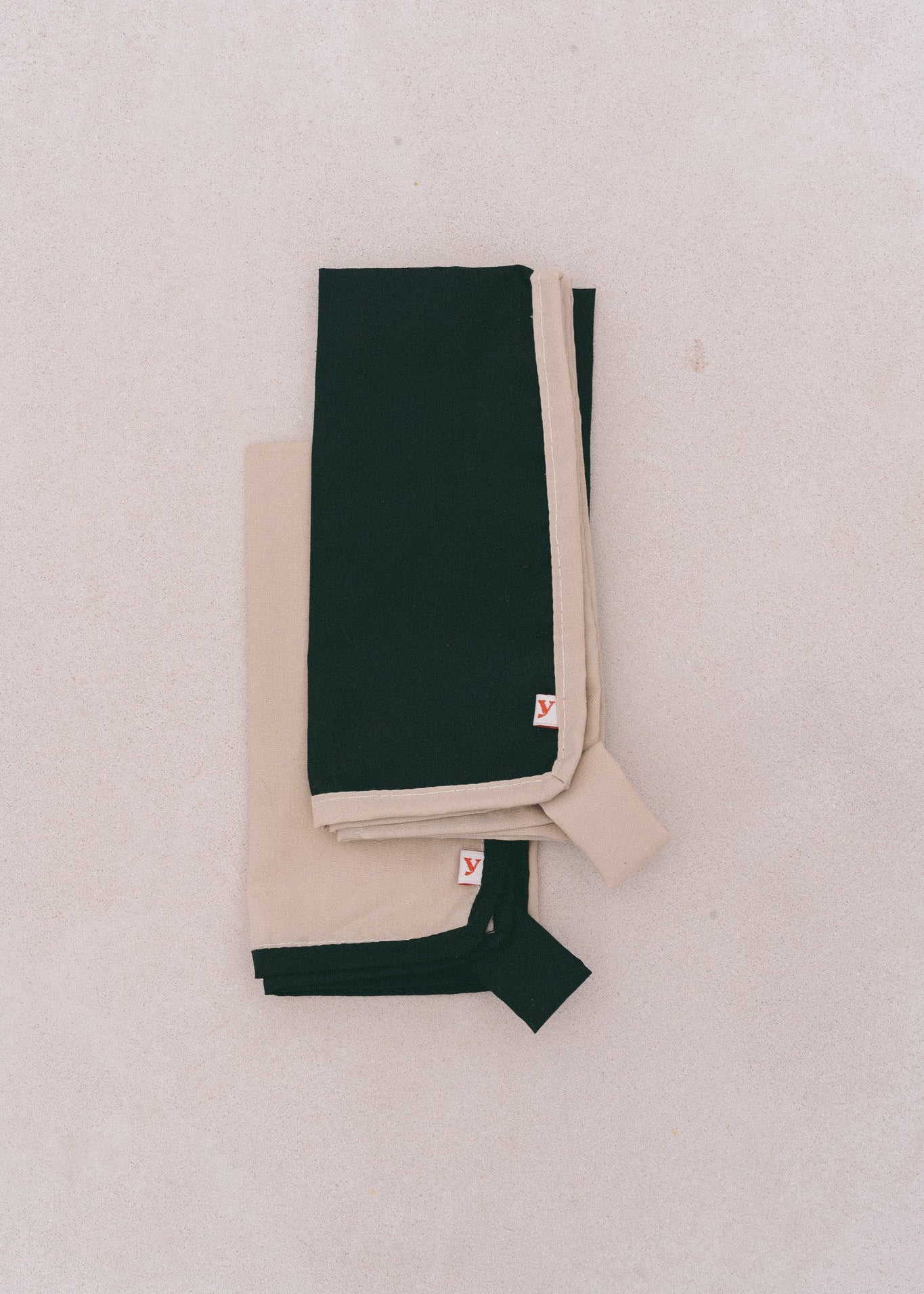DOWN TO EARTH napkins (set of 4 mixed)